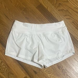 Lululemon white shorts size 8